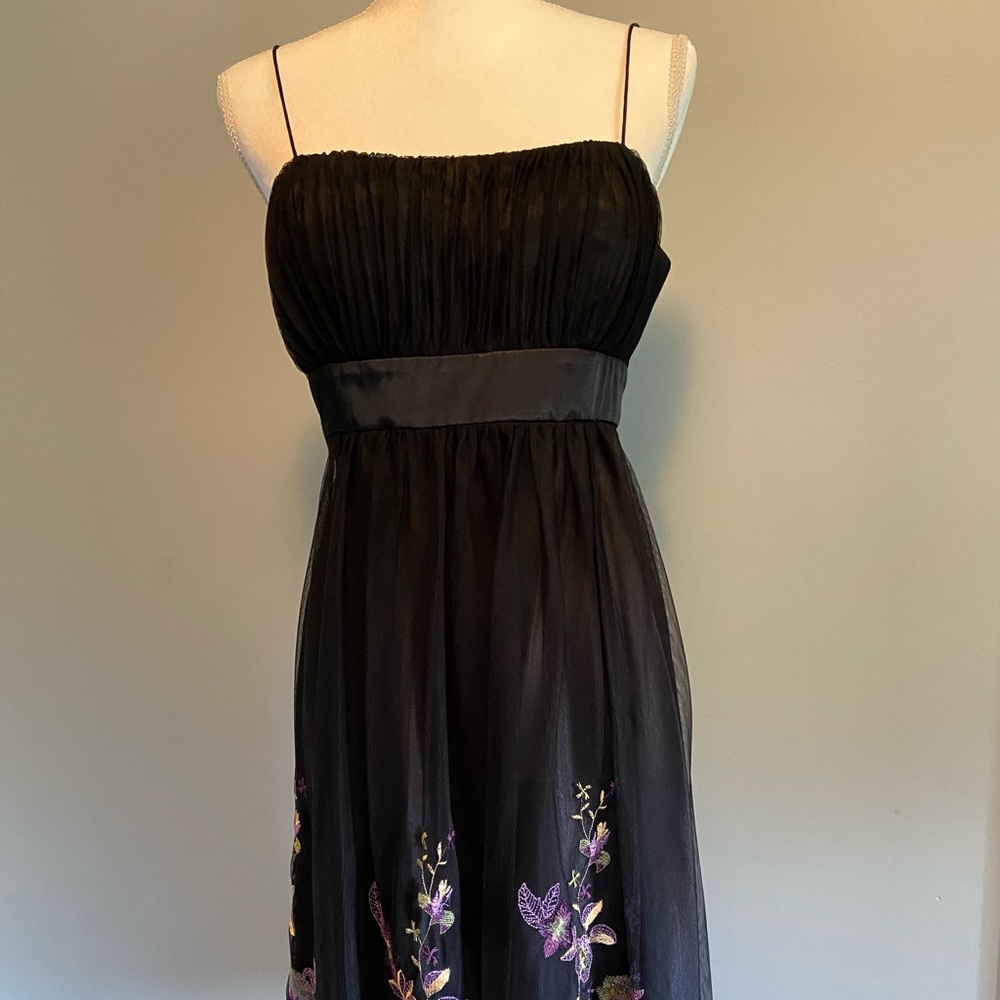 Summery midi with ornate design is a stunner!